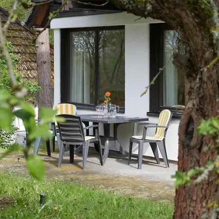 Eric By Interhome